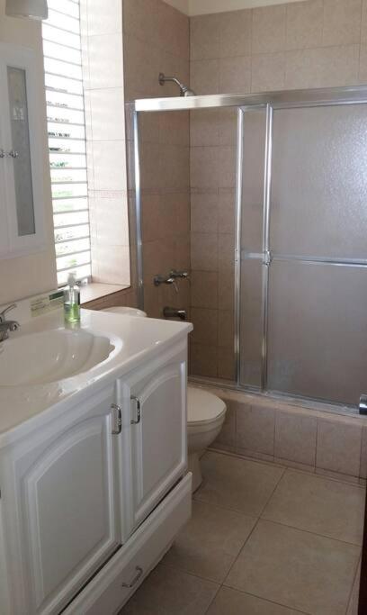 Ocho Rios 2 Bedroom Apartment/Flat Exterior foto